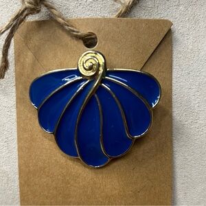 Vintage Trifari gold tone blue enamel fan shaped brooch 1 3/4"